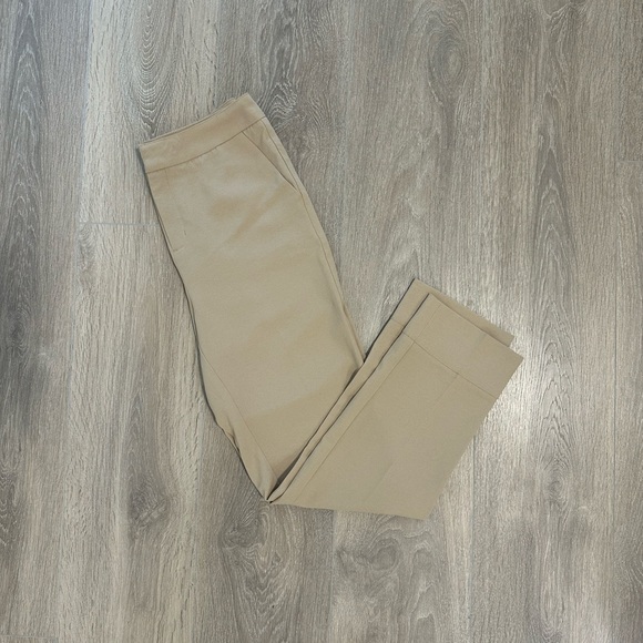 light beige pants - Picture 2 of 4